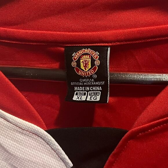 Manchester United Sewn Patch Soccer Jersey Shirt - Picture 3 of 7
